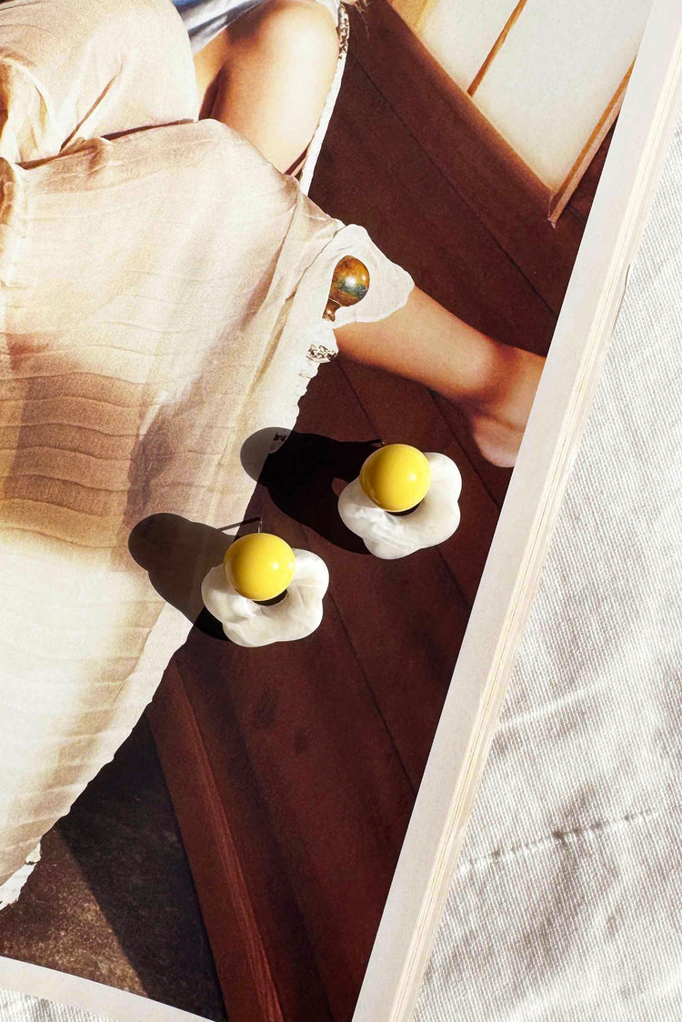 Sunny Side Bloom Earrings - Yellow for women